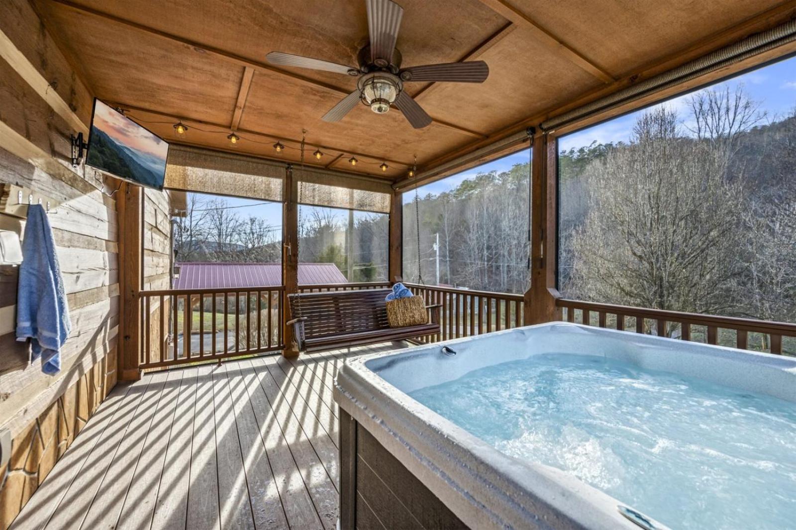 Hidden Star Hideaway-Blackberry Farm-Smoky Mtn Nat Park-Hot Tub- Fire Pit- Fenced Yard- Pet Friendly Walland Exterior foto