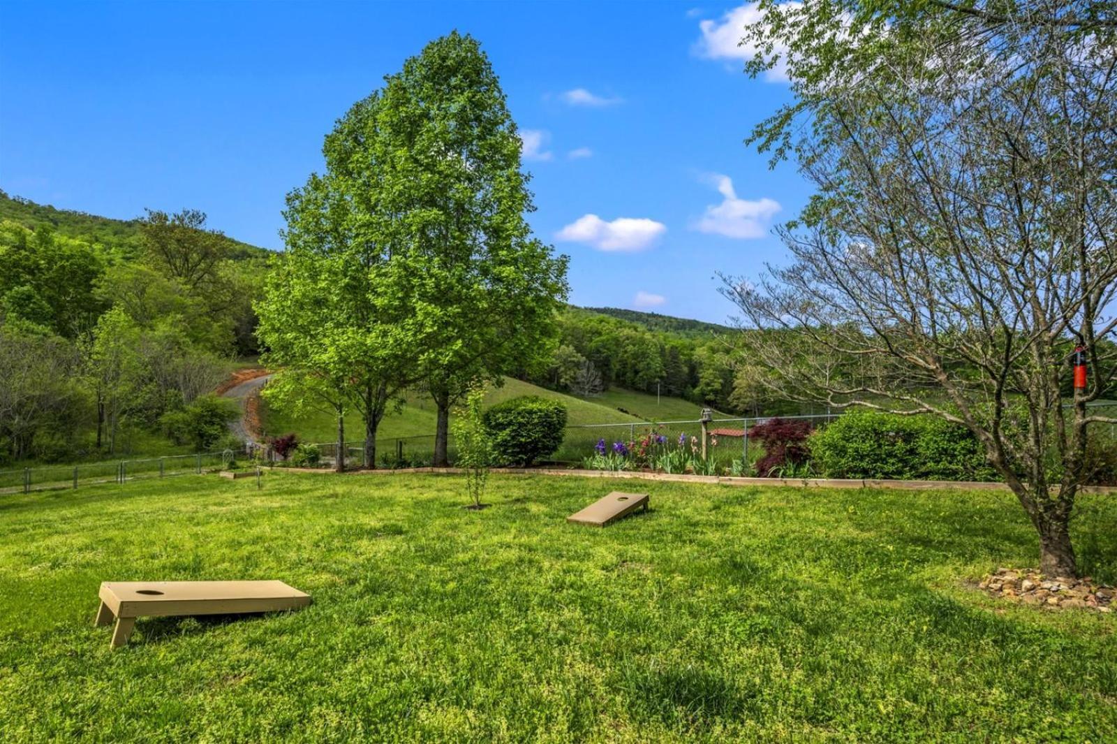 Hidden Star Hideaway-Blackberry Farm-Smoky Mtn Nat Park-Hot Tub- Fire Pit- Fenced Yard- Pet Friendly Walland Exterior foto