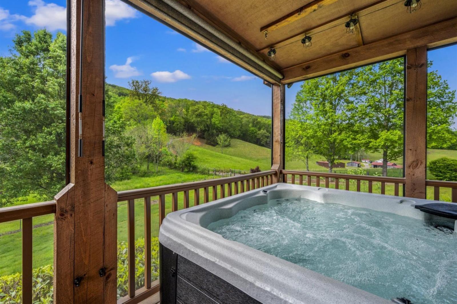 Hidden Star Hideaway-Blackberry Farm-Smoky Mtn Nat Park-Hot Tub- Fire Pit- Fenced Yard- Pet Friendly Walland Exterior foto